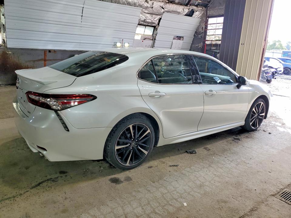 Продажа на аукционе авто 2018 Toyota Camry, vin: 4T1B61HK4JU121686, номер лота: 65997036