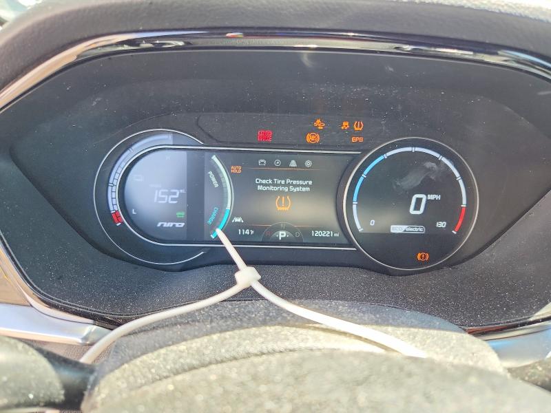 63532816 :رقم المزاد ، KNDCE3LG4L5056068 vin ، 2020 Kia Niro مزاد بيع