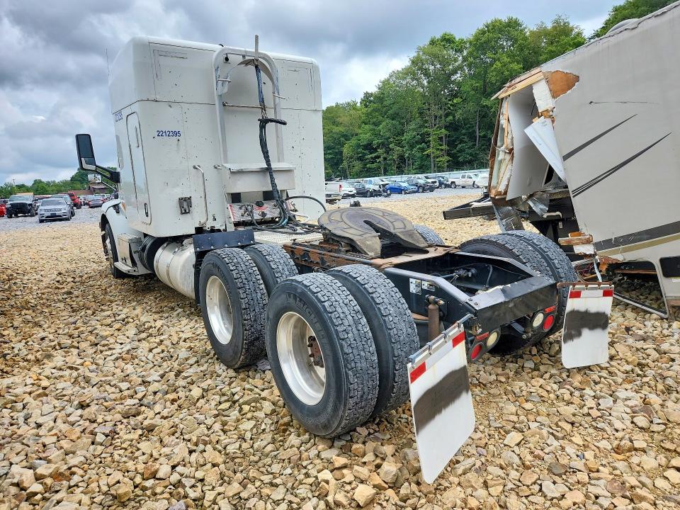 Продажа на аукционе авто 2017 Peterbilt 579, vin: 1XPBDP9X2HD359729, номер лота: 63649656