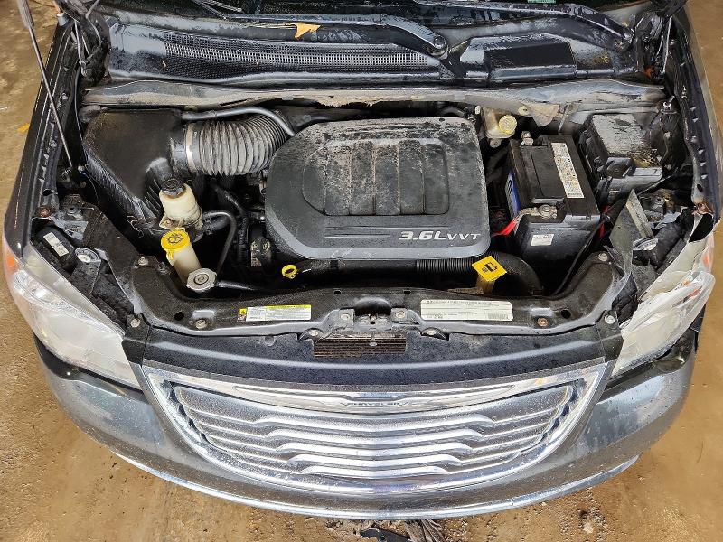 63658286 :رقم المزاد ، 2A4RR6DG0BR783637 vin ، 2011 Chrysler Town & Country مزاد بيع