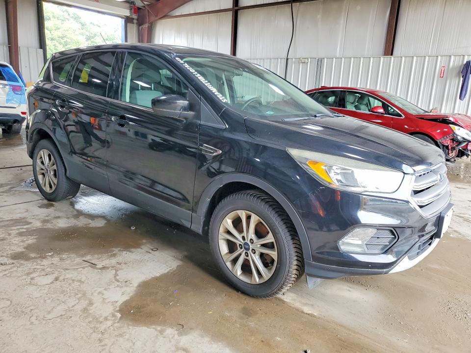 2017 Ford Escape მანქანა იყიდება აუქციონზე, vin: 1FMCU9GD4HUC08624, აუქციონის ნომერი: 63804856