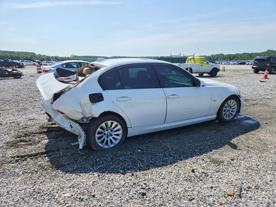 64779026 :رقم المزاد ، WBAPH77539NM45783 vin ، 2009 Bmw 328 مزاد بيع