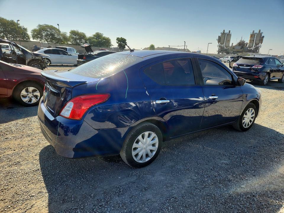 65681696 :رقم المزاد ، 3N1CN7AP7JL823020 vin ، 2018 Nissan Versa مزاد بيع