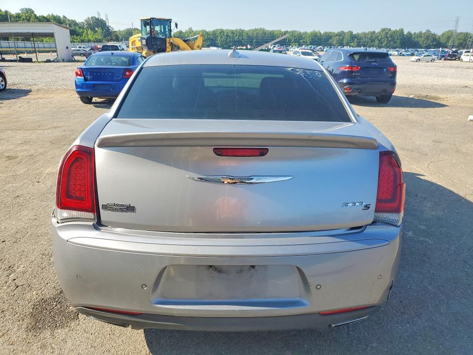 2018 Chrysler 300 მანქანა იყიდება აუქციონზე, vin: 2C3CCABG1JH240146, აუქციონის ნომერი: 63359046