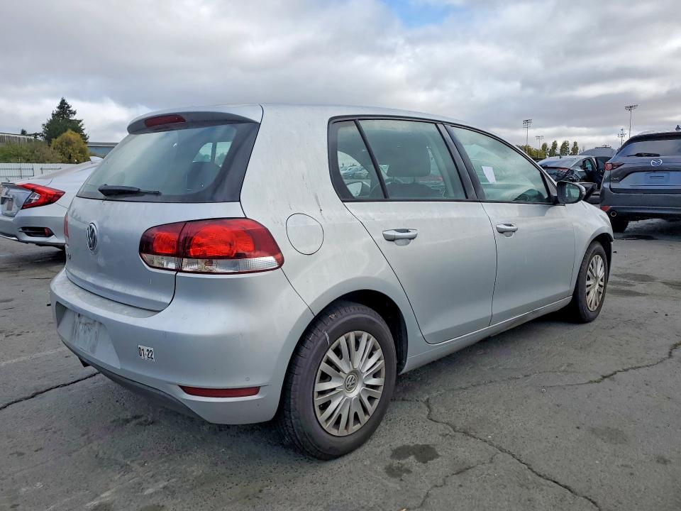 2014 Volkswagen Golf მანქანა იყიდება აუქციონზე, vin: WVWDB7AJ7EW006118, აუქციონის ნომერი: 64840276