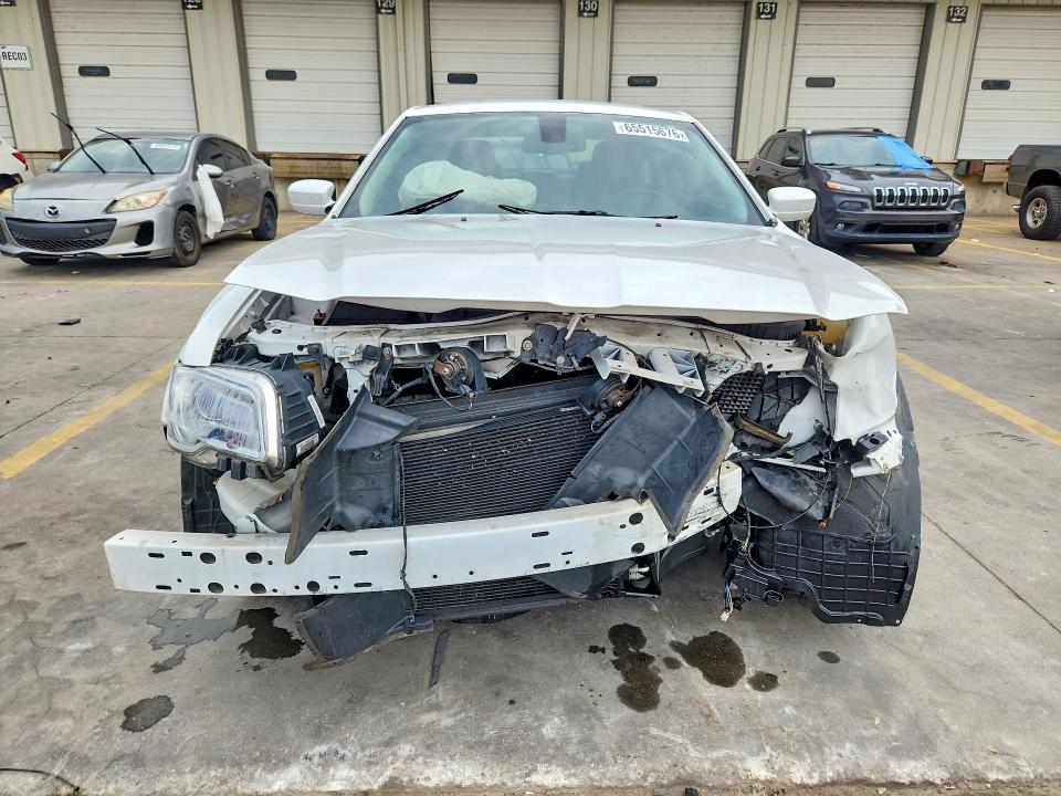 2019 Chrysler 300 მანქანა იყიდება აუქციონზე, vin: 2C3CCAAG0KH727227, აუქციონის ნომერი: 65515676