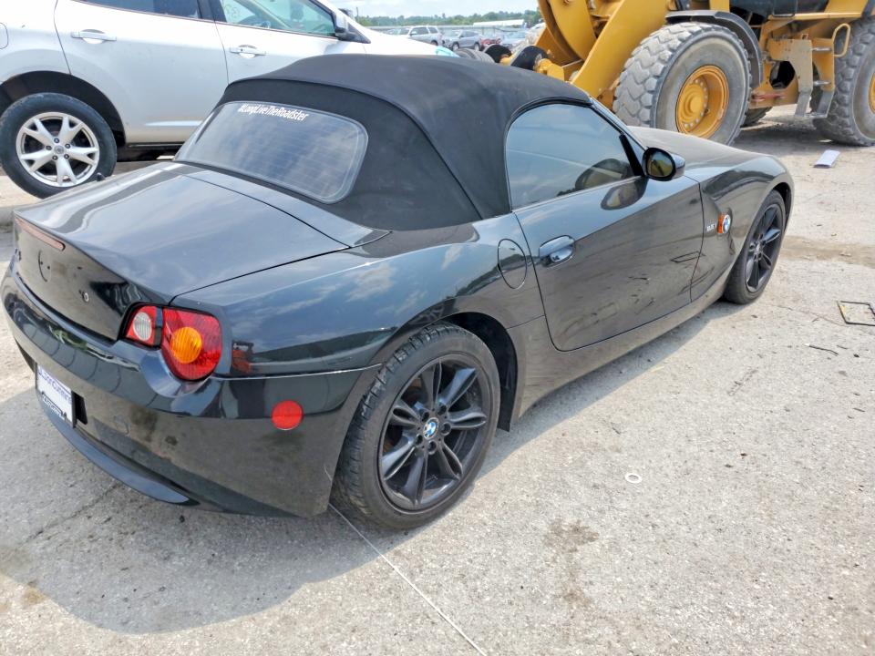63614726 :رقم المزاد ، 4USBT33453LS40268 vin ، 2003 Bmw Z4 مزاد بيع