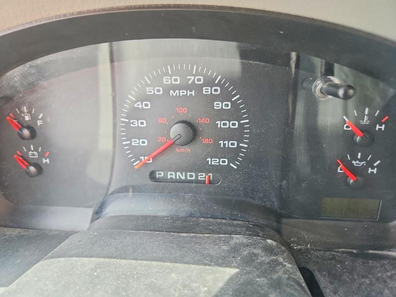 63642206 :رقم المزاد ، 1FTRF12285NA94570 vin ، 2005 Ford F150 مزاد بيع