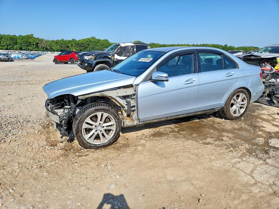 Продаж на аукціоні авто 2013 Mercedes-benz C, vin: WDDGF8AB3DR252814, номер лоту: 64516096