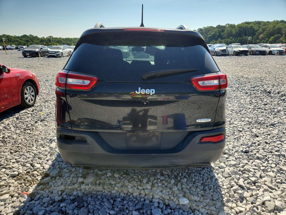66422836 :رقم المزاد ، 1C4PJLCB2GW135269 vin ، 2016 Jeep Cherokee مزاد بيع