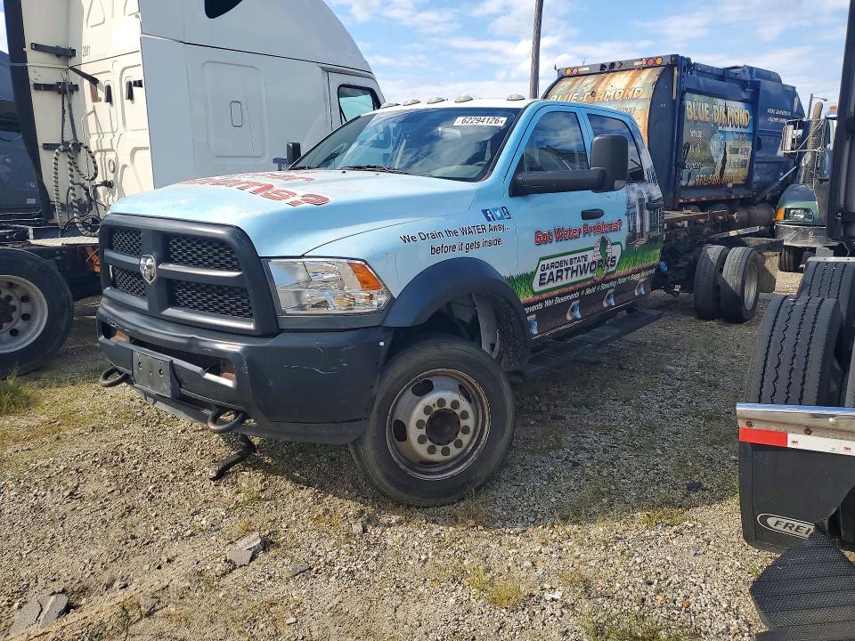 62294126 :رقم المزاد ، 3C7WRNFL1JG352096 vin ، 2018 Ram 5500 مزاد بيع