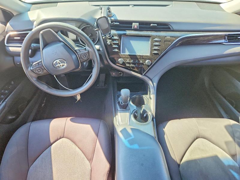 66534586 :رقم المزاد ، 4T1B11HK4JU609227 vin ، 2018 Toyota Camry مزاد بيع
