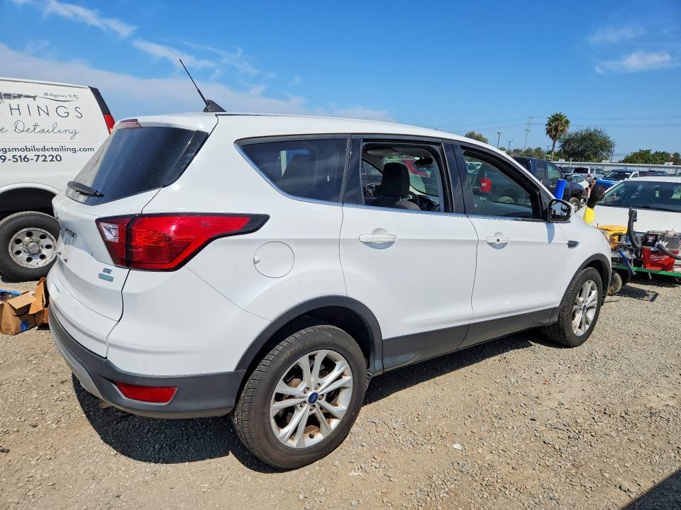 Aukcja sprzedaży 2019 Ford Escape, vin: 1FMCU0GD0KUA20671, numer aukcji: 64150786