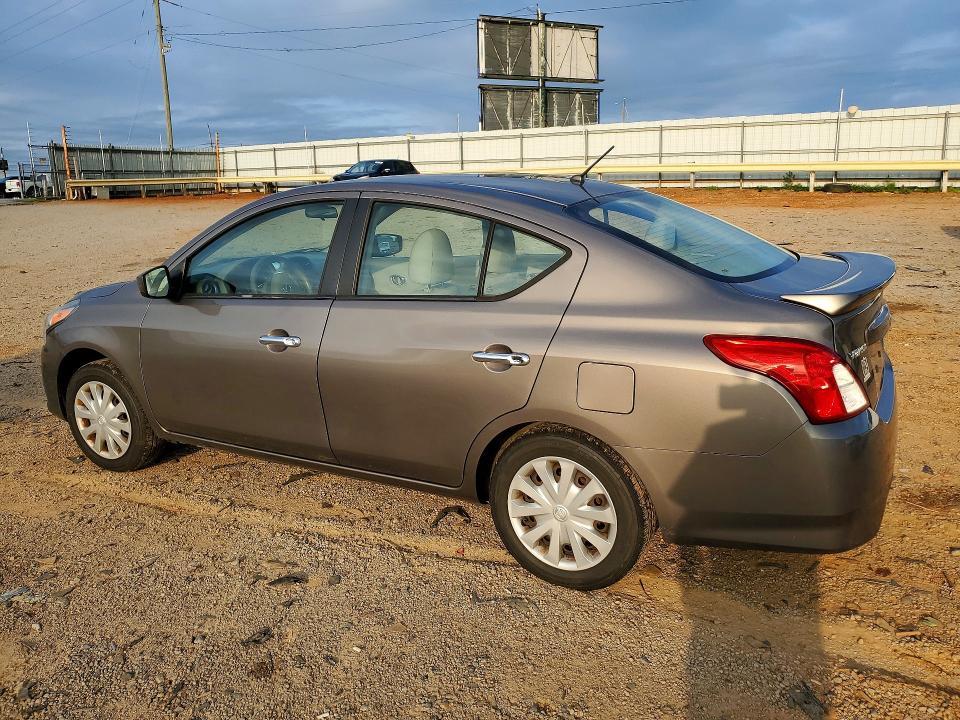 Продажа на аукционе авто 2015 Nissan Versa, vin: 3N1CN7AP0FL828759, номер лота: 63923546