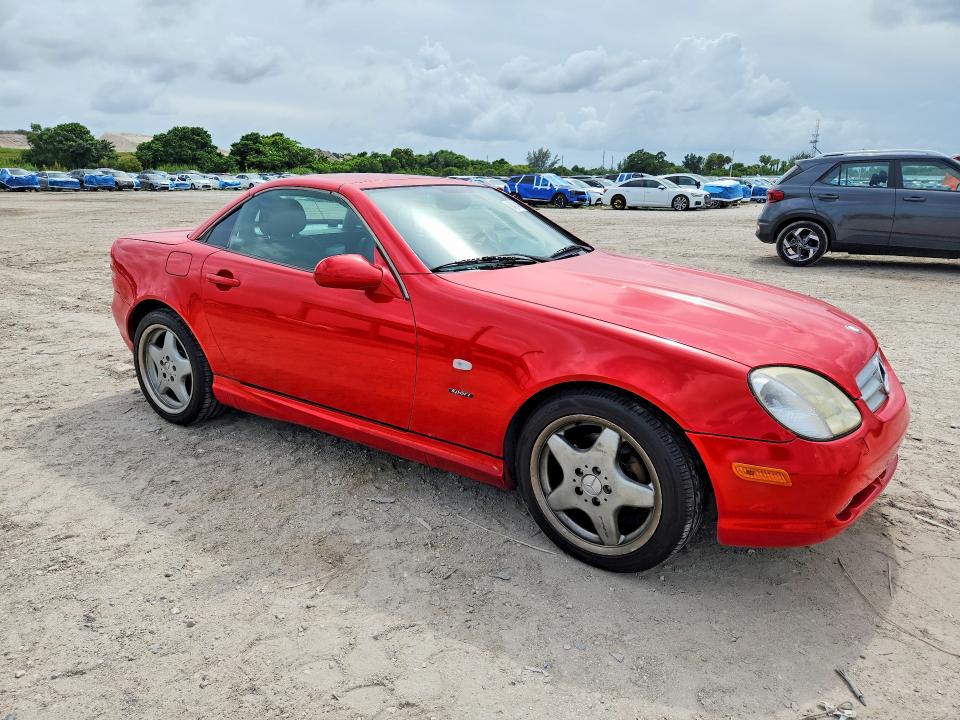 Продаж на аукціоні авто 1999 Mercedes-benz Slk, vin: WDBKK47F0XF137949, номер лоту: 64214366