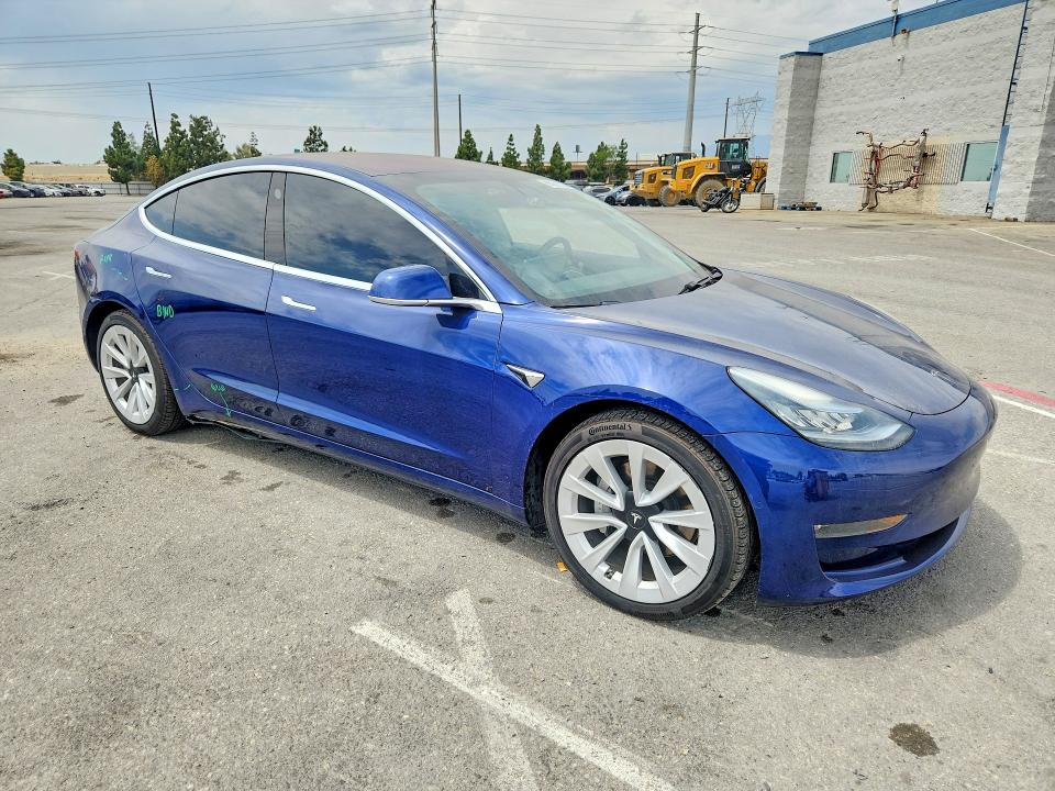 66291126 :رقم المزاد ، 5YJ3E1EB8JF147734 vin ، 2018 Tesla Model 3 مزاد بيع