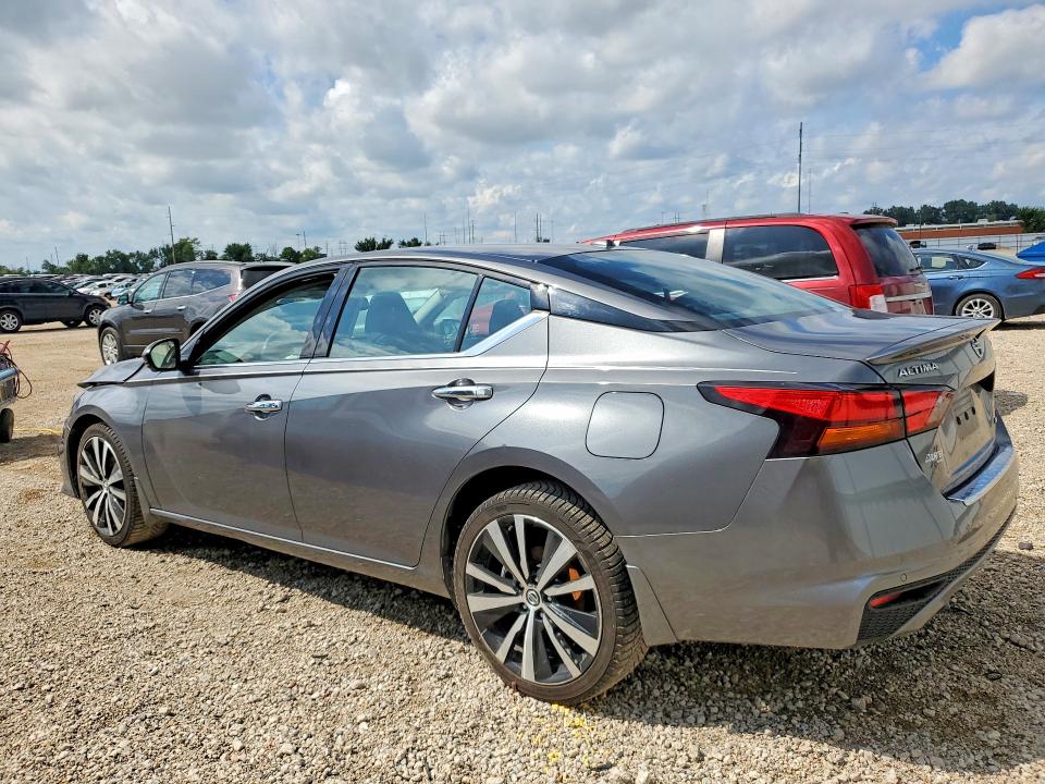 65175306 :رقم المزاد ، 1N4BL4FW0NN306361 vin ، 2022 Nissan Altima مزاد بيع