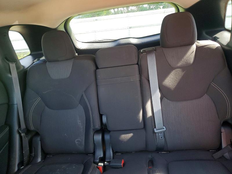 63684106 :رقم المزاد ، 1C4PJMCS6FW753196 vin ، 2015 Jeep Cherokee مزاد بيع