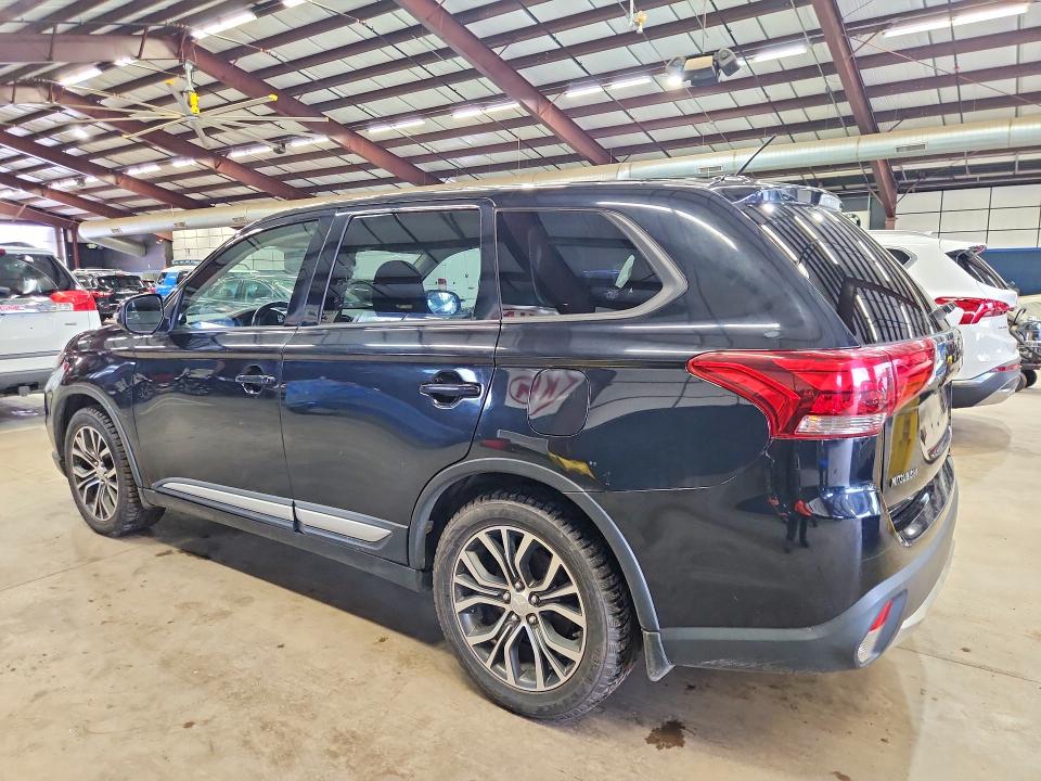 Продажа на аукционе авто 2016 Mitsubishi Outlander, vin: JA4AZ3A35GZ007062, номер лота: 63896106