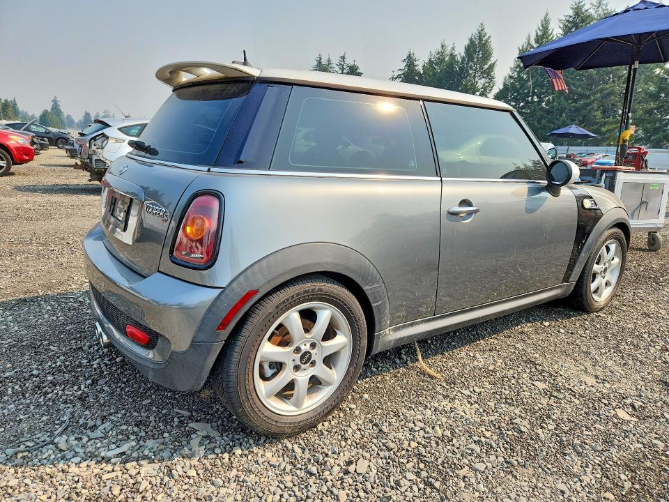 Продажа на аукционе авто 2007 Mini Cooper, vin: WMWMF73557TL85058, номер лота: 63801406