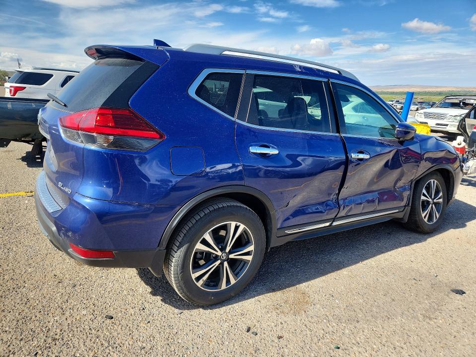 Продаж на аукціоні авто 2017 Nissan Rogue, vin: 5N1AT2MV1HC863666, номер лоту: 64155236