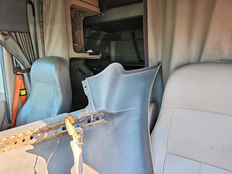 Продаж на аукціоні авто 2012 Freightliner Cascadia 125, vin: 1FUJGLBG7CLBR7775, номер лоту: 63388966
