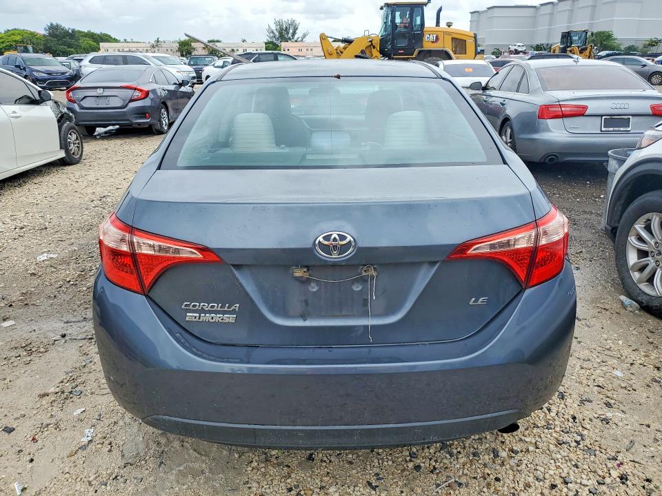 2018 Toyota Corolla მანქანა იყიდება აუქციონზე, vin: 5YFBURHE3JP852884, აუქციონის ნომერი: 63745926