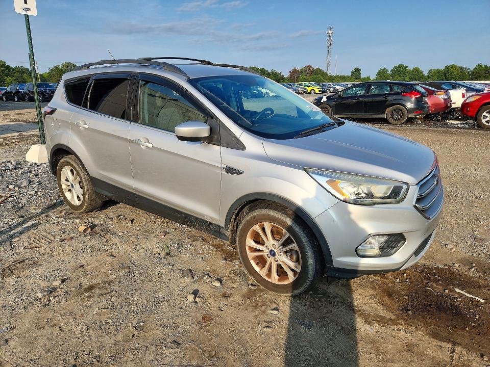 2017 Ford Escape მანქანა იყიდება აუქციონზე, vin: 1FMCU9GD6HUA78393, აუქციონის ნომერი: 64743256
