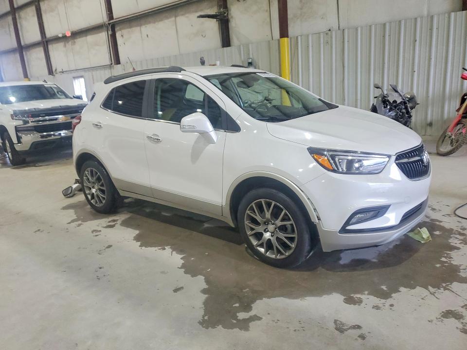 63292446 :رقم المزاد ، KL4CJ2SM0JB654910 vin ، 2018 Buick Encore مزاد بيع