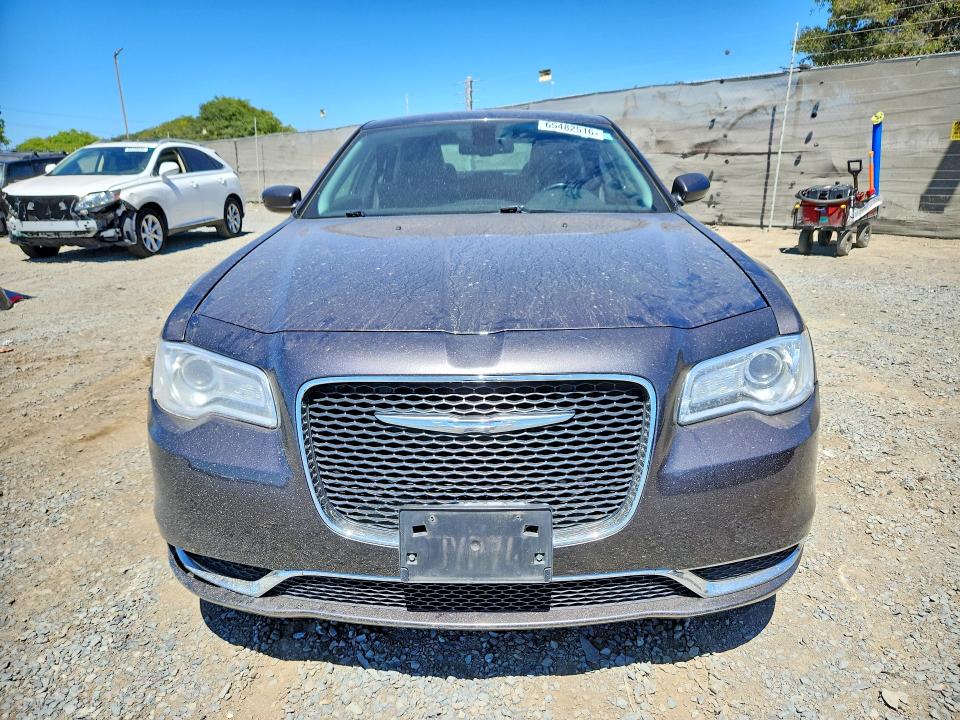 65482516 :رقم المزاد ، 2C3CCAAGXFH802747 vin ، 2015 Chrysler 300 مزاد بيع