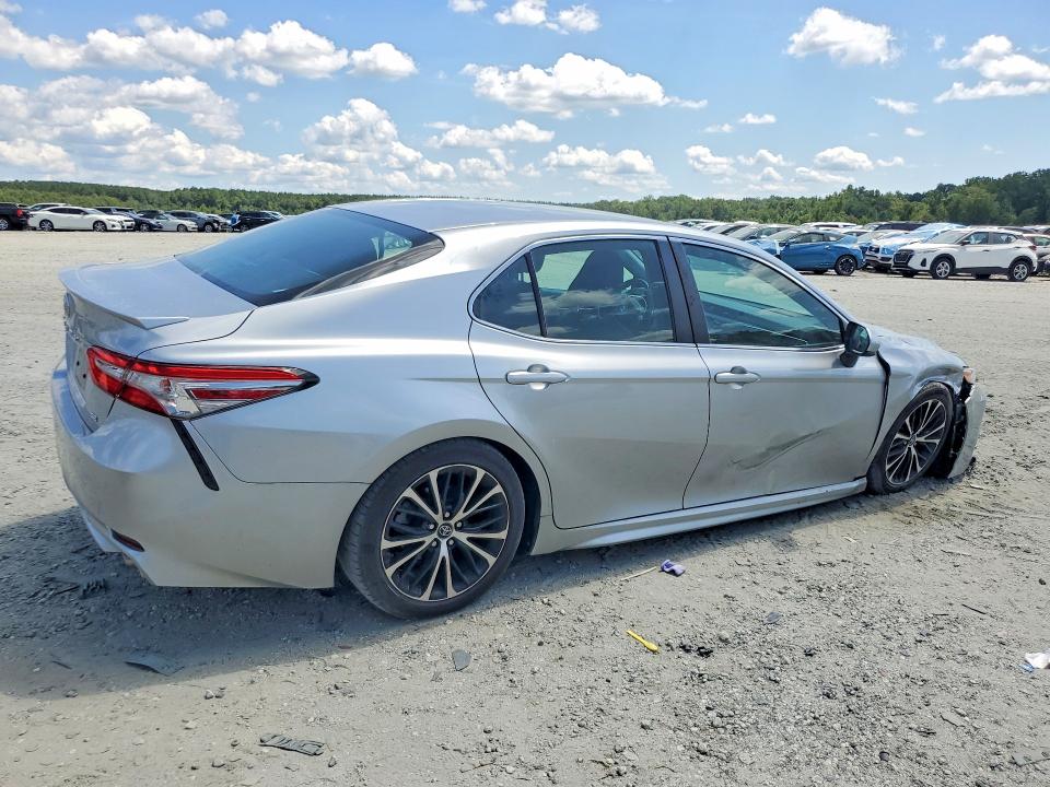 Продаж на аукціоні авто 2018 Toyota Camry, vin: 4T1B11HK6JU065104, номер лоту: 65752616
