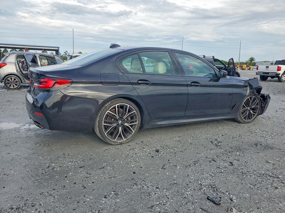 63535266 :رقم المزاد ، WBA13BJ08MCF15967 vin ، 2021 Bmw 530 مزاد بيع