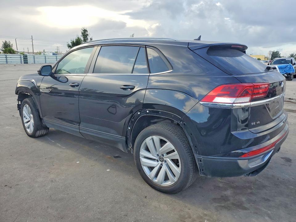 64268116 :رقم المزاد ، 1V2KE2CA2MC207440 vin ، 2021 Volkswagen Atlas Cross Sport مزاد بيع