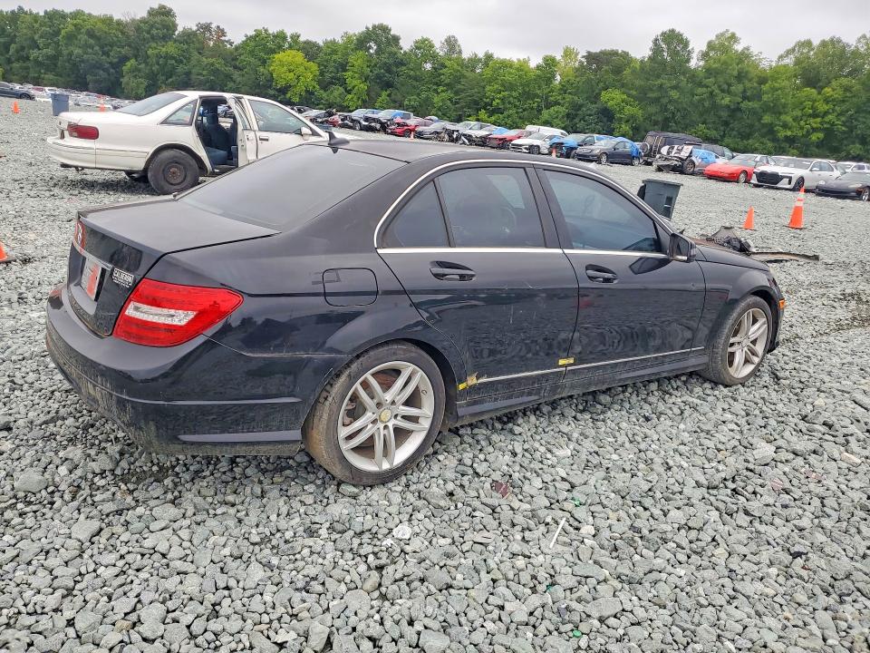 63525726 :رقم المزاد ، WDDGF4HBXDA862321 vin ، 2013 Mercedes-benz C مزاد بيع