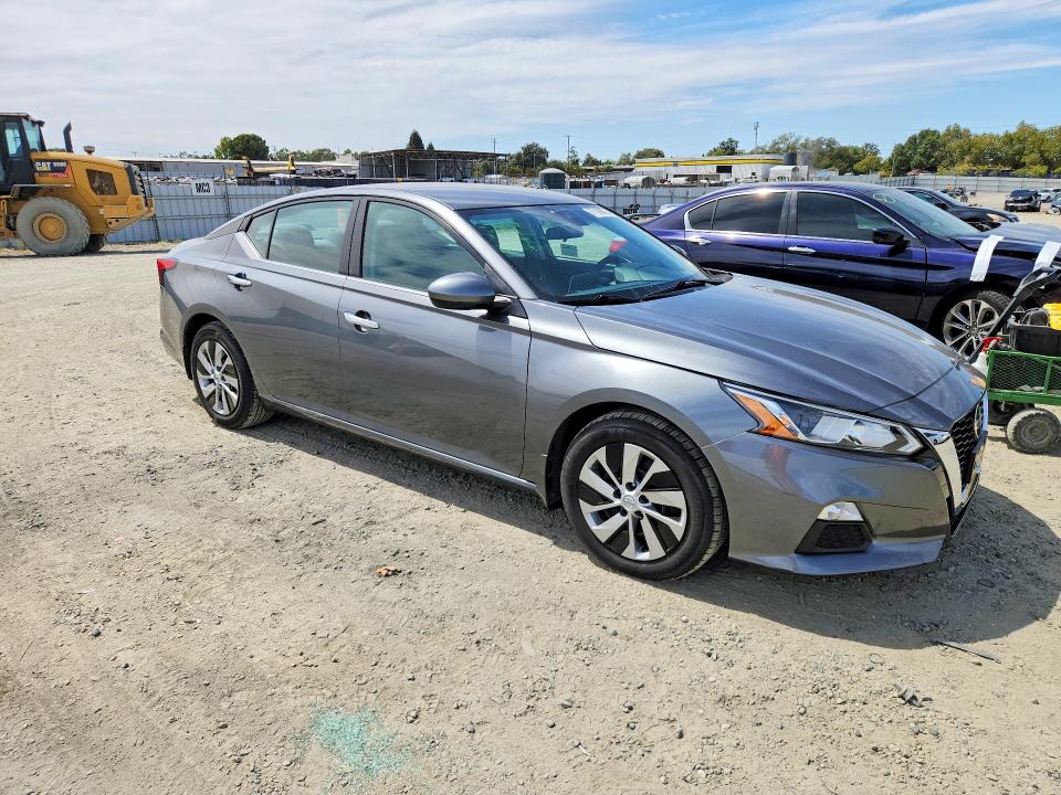 67100026 :رقم المزاد ، 1N4BL4BV3LC172810 vin ، 2020 Nissan Altima مزاد بيع