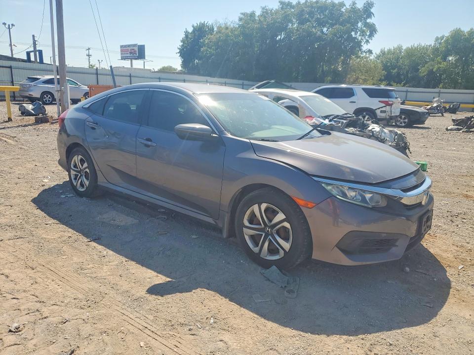 Продаж на аукціоні авто 2018 Honda Civic, vin: 19XFC2F5XJE043821, номер лоту: 66370266
