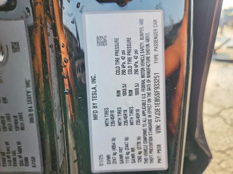 64032866 :رقم المزاد ، 5YJ3E1EB5SF933251 vin ، 2025 Tesla Model 3 مزاد بيع