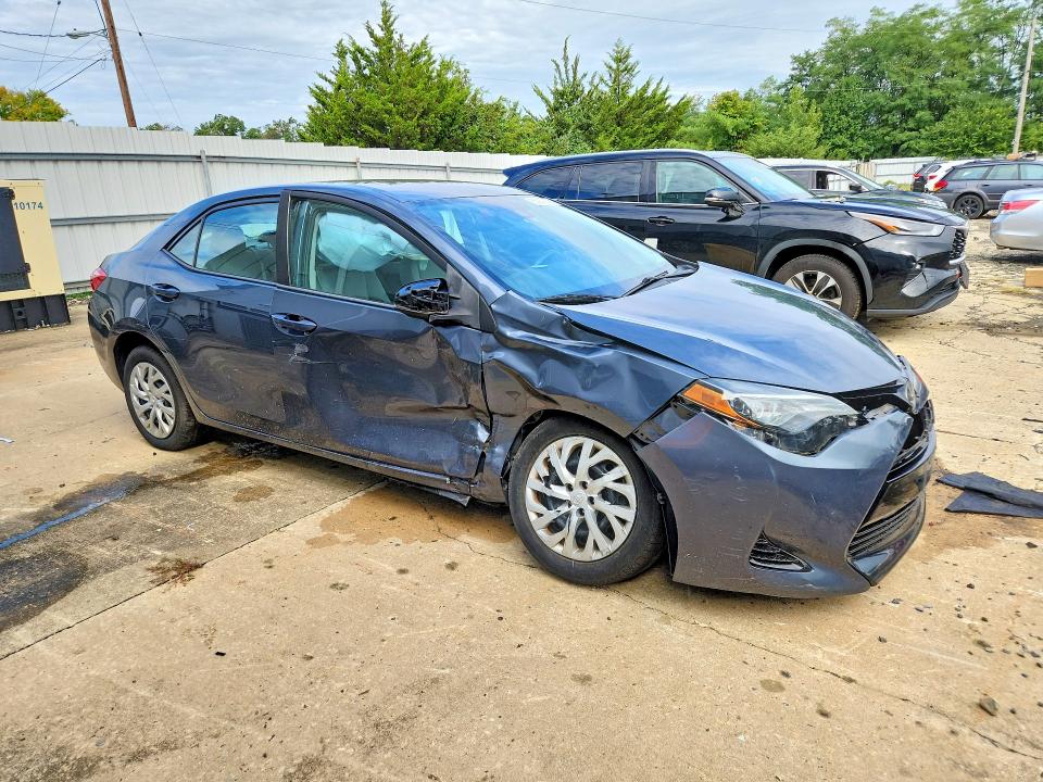 Продажа на аукционе авто 2018 Toyota Corolla, vin: 2T1BURHE0JC093448, номер лота: 66969136