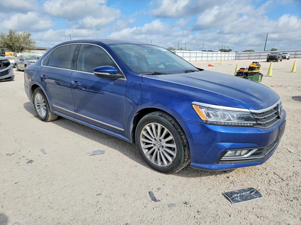 Продажа на аукционе авто 2017 Volkswagen Passat, vin: 1VWBT7A37HC014910, номер лота: 64817116