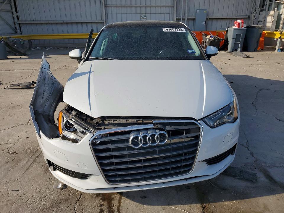 63667386 :رقم المزاد ، WAUCCGFF4F1046973 vin ، 2015 Audi A3 مزاد بيع