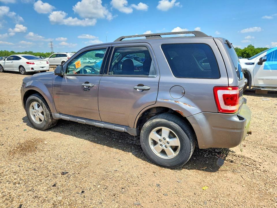2010 Ford Escape მანქანა იყიდება აუქციონზე, vin: 1FMCU0DG9AKC28038, აუქციონის ნომერი: 63717086