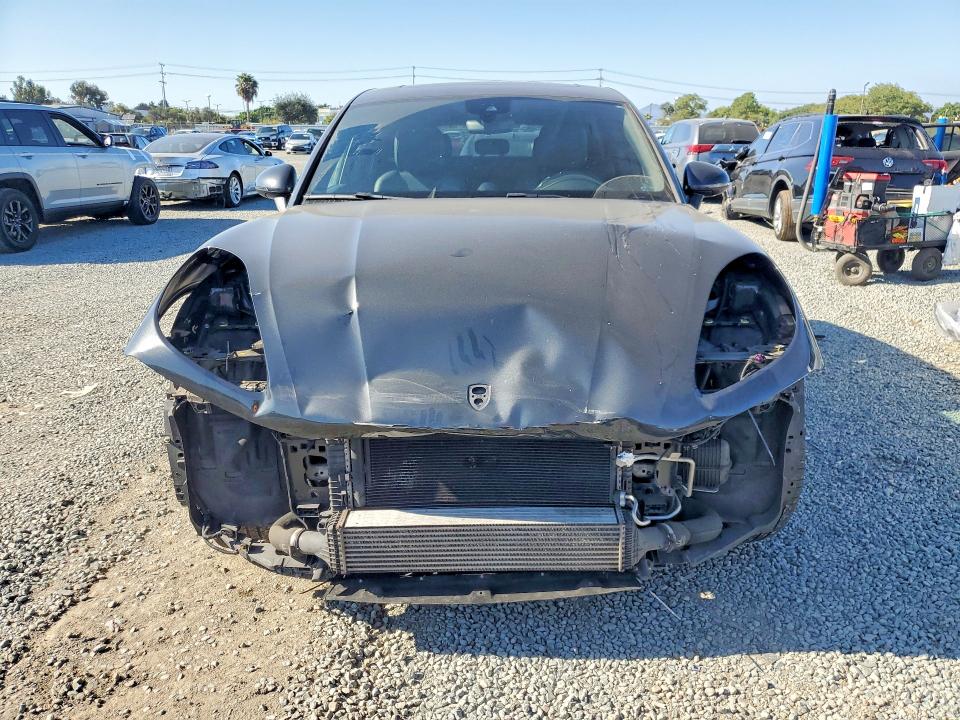 64485236 :رقم المزاد ، WP1AA2A51LLB01976 vin ، 2020 Porsche Macan مزاد بيع