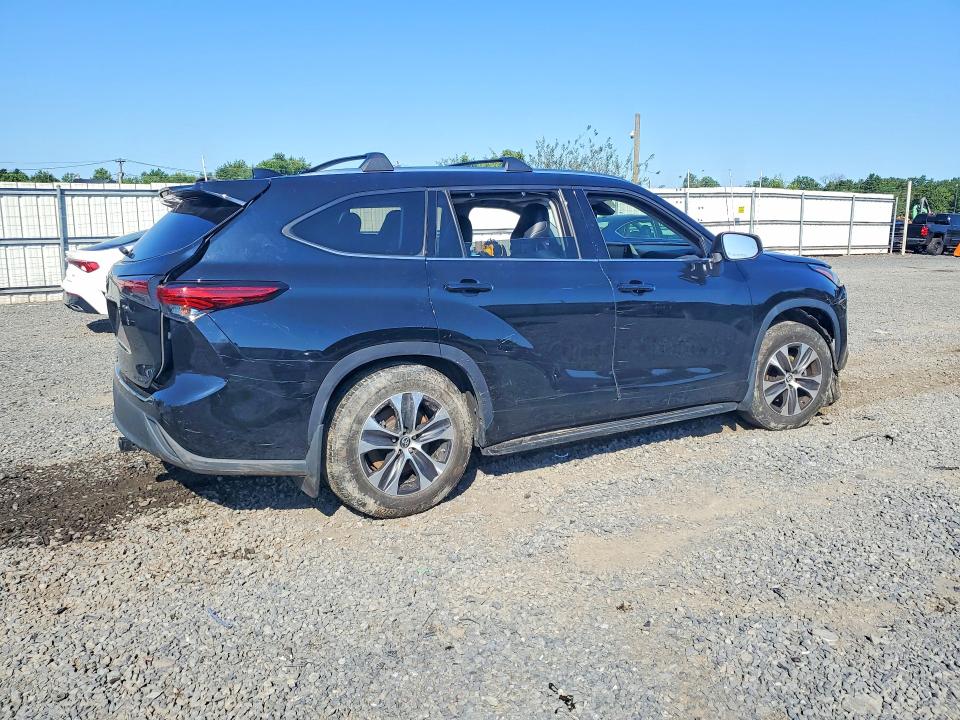 Продажа на аукционе авто 2021 Toyota Highlander, vin: 5TDGZRBH1MS551083, номер лота: 65575426