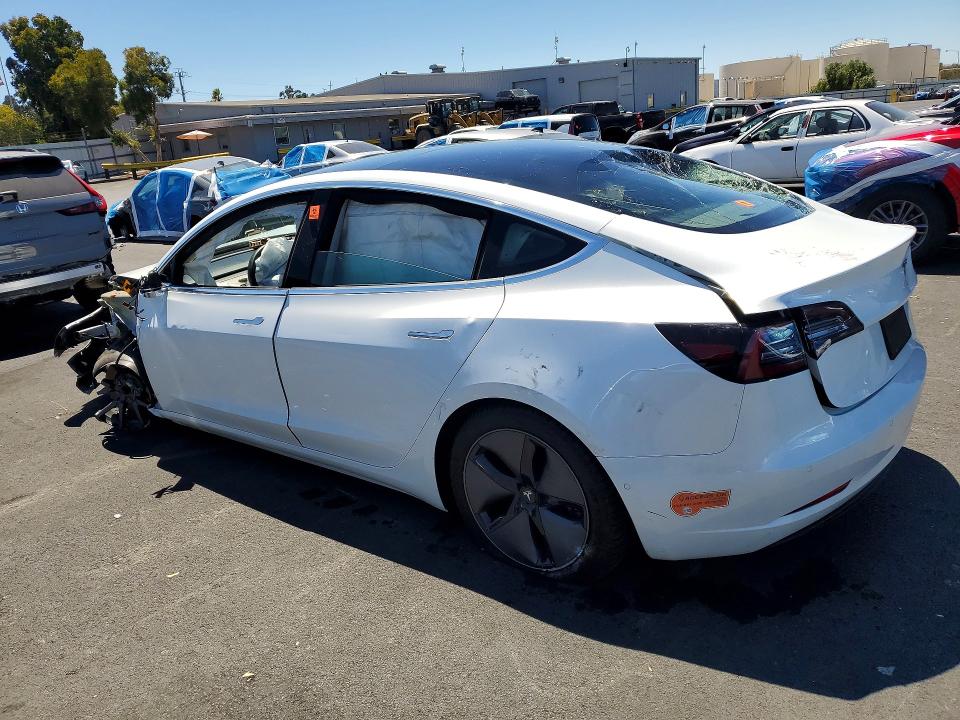 2020 Tesla Model 3 მანქანა იყიდება აუქციონზე, vin: 5YJ3E1EA9LF613939, აუქციონის ნომერი: 64133516