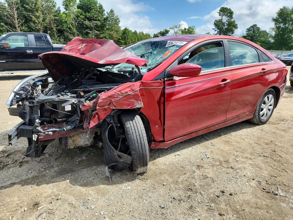 2013 Hyundai Sonata მანქანა იყიდება აუქციონზე, vin: 5NPEB4AC2DH532584, აუქციონის ნომერი: 63024076
