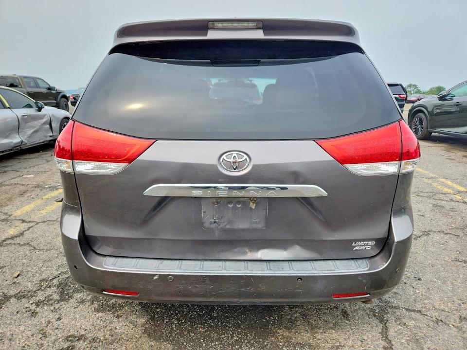 2011 Toyota Sienna მანქანა იყიდება აუქციონზე, vin: 5TDDK3DC1BS021912, აუქციონის ნომერი: 64726776