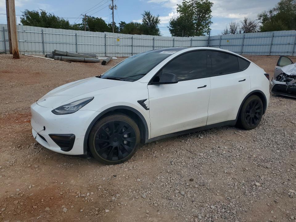 66228936 :رقم المزاد ، 5YJYGDEE4MF185798 vin ، 2021 Tesla Model Y مزاد بيع