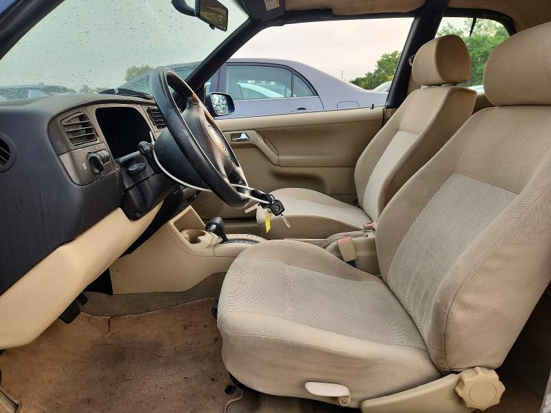 64295176 :رقم المزاد ، 3VWCC21V11M812946 vin ، 2001 Volkswagen Cabrio مزاد بيع