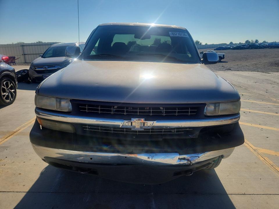 65710736 :رقم المزاد ، 2GCEK19T421284033 vin ، 2002 Chevrolet Silverado مزاد بيع