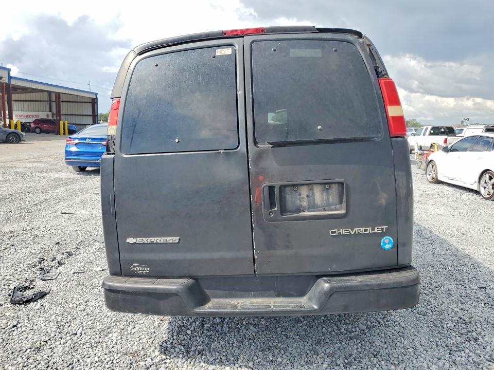 67130486 :رقم المزاد ، 1GAGG25V951193396 vin ، 2005 Chevrolet Express G2500 مزاد بيع